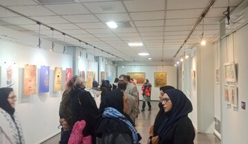نمایشگاه آثار برگزیده جشنواره هنرهای تجسمی فجر در زنجان گشایش یافت