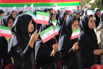 تبیین دستاوردها تا توصیه‌های انتخاباتی به دانش‌آموزان فارس در زنگ انقلاب اسلامی