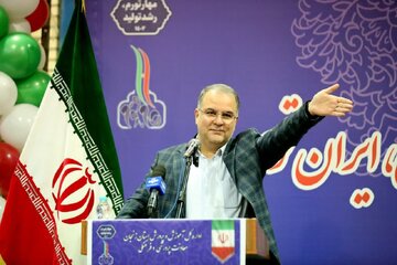 استاندار زنجان:‌ انقلاب اسلامی موجب تجلی گفتمان خدمت و مقابله با استکبار شد