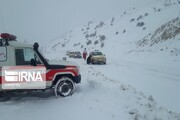 اسکان ۱۸ خانوار گرفتار در کولاک برف منطقه تاراز خوزستان