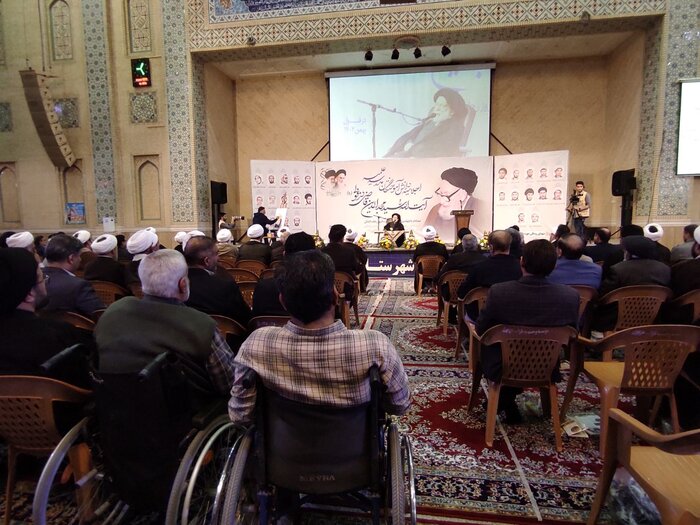 دبیر شورای عالی انقلاب فرهنگی: حوزه علمیه خود را با تحولات علمی دنیا بهروز کند