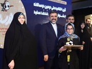 دانش آموز یزدی مدال طلای جشنواره ملی هدهد سفید را کسب کرد