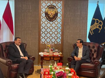 دیدار سفیر ایران با دو مقام اندونزی با محور توسعه روابط قضایی و موافقتنامه انتقال زندانیان