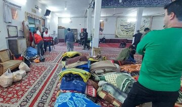 اسکان اضطراری  ۸۵ مسافر گرفتار کولاک در جاده‌های قوچان