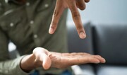 زبان اشاره چگونه تکامل یافت؟