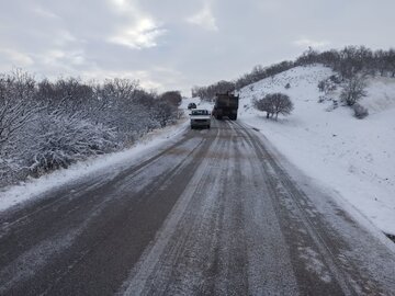 راه ارتباطی ۲۰۰ روستای برفگیر لرستان بازگشایی شد