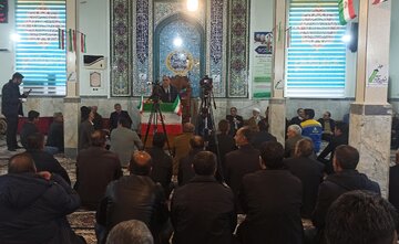استاندار زنجان: عدالت در خدمت رسانی به مناطق محروم ثمره انقلاب اسلامی است 