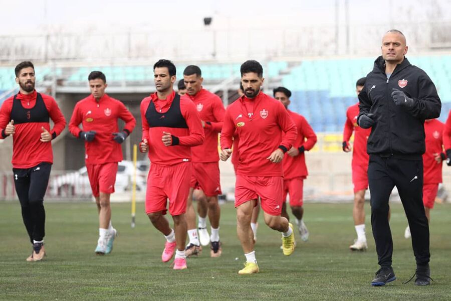 نخستین تمرین پرسپولیس در ایران با حضور سرمربی جنجالی