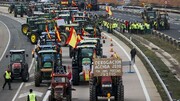 کشاورزان اسپانیایی به اعتراض‌های همتایان اروپایی خود پیوستند؛ بزرگراه‌ها در تسخیر کشاورزان