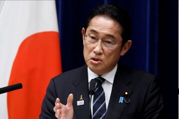 روایتی از یک خبرI سایه رسوایی مالی بر آینده سیاسی دولت ژاپن