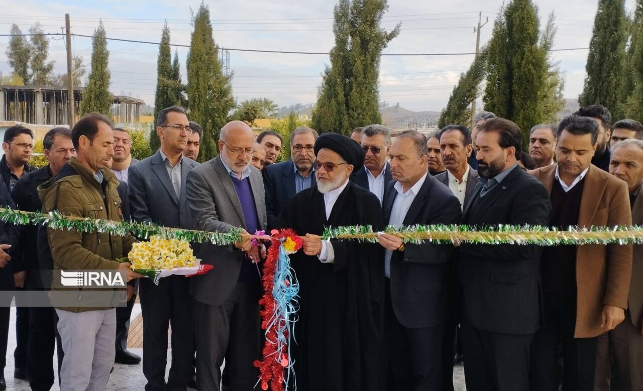 فرماندار دهلران: ۴۵ میلیارد ریال برای پروژه‌های دهه فجر "زرین‌آباد" هزینه شد