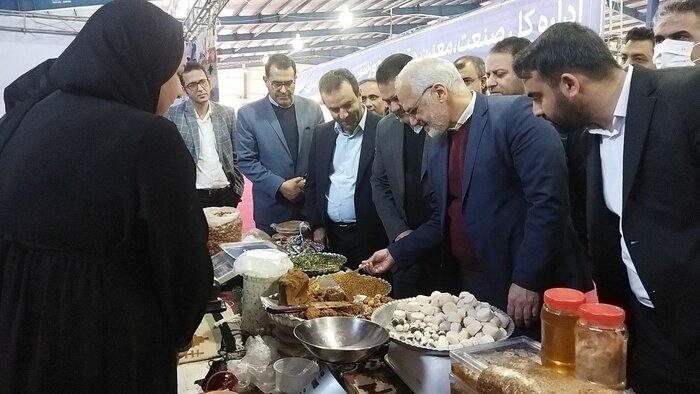 استاندار خوزستان: مهمترین دستاورد انقلاب اسلامی، آزادی و برقراری حکومت اسلامی است 