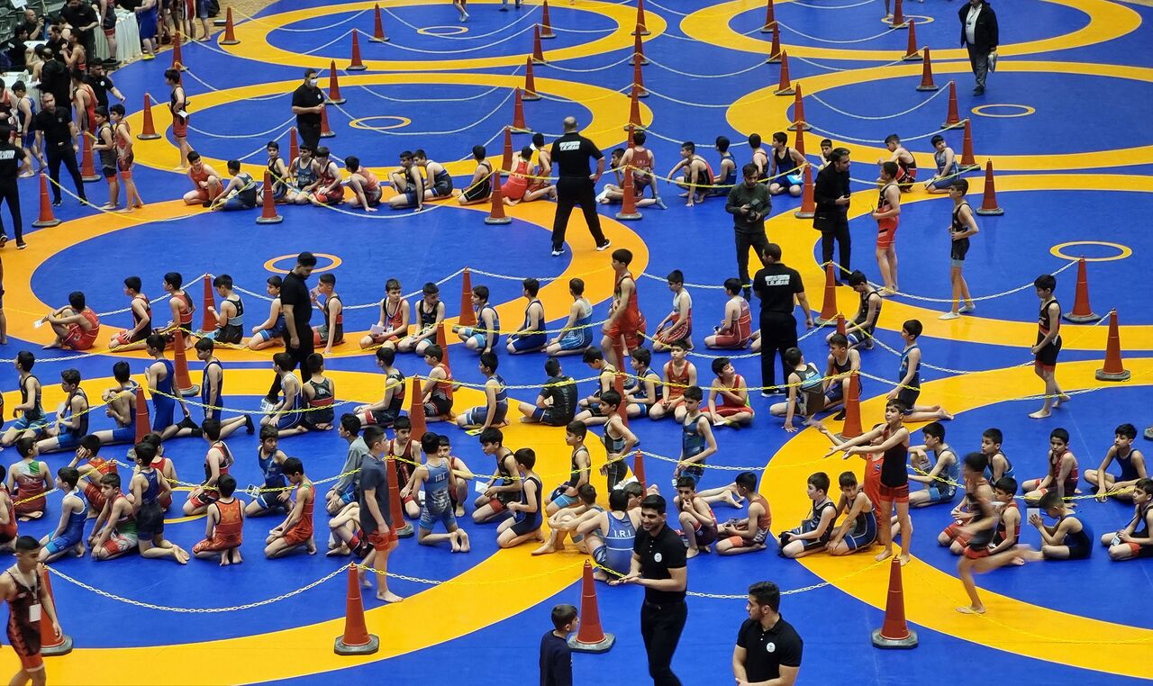 Iran holds nationwide wrestling competition for U-13 children