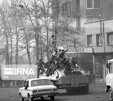 En images ; un jour avant la victoire de la Révolution islamique de 1979