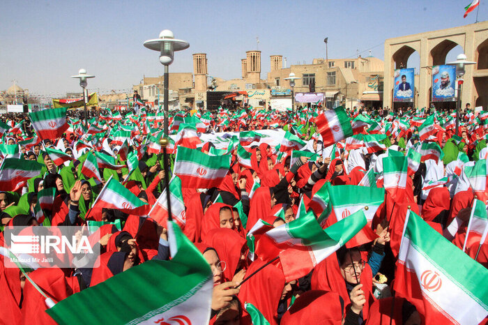 آمادگی مردم و مسئولان یزد برای حضور گسترده در راهپیمایی ۲۲ بهمن