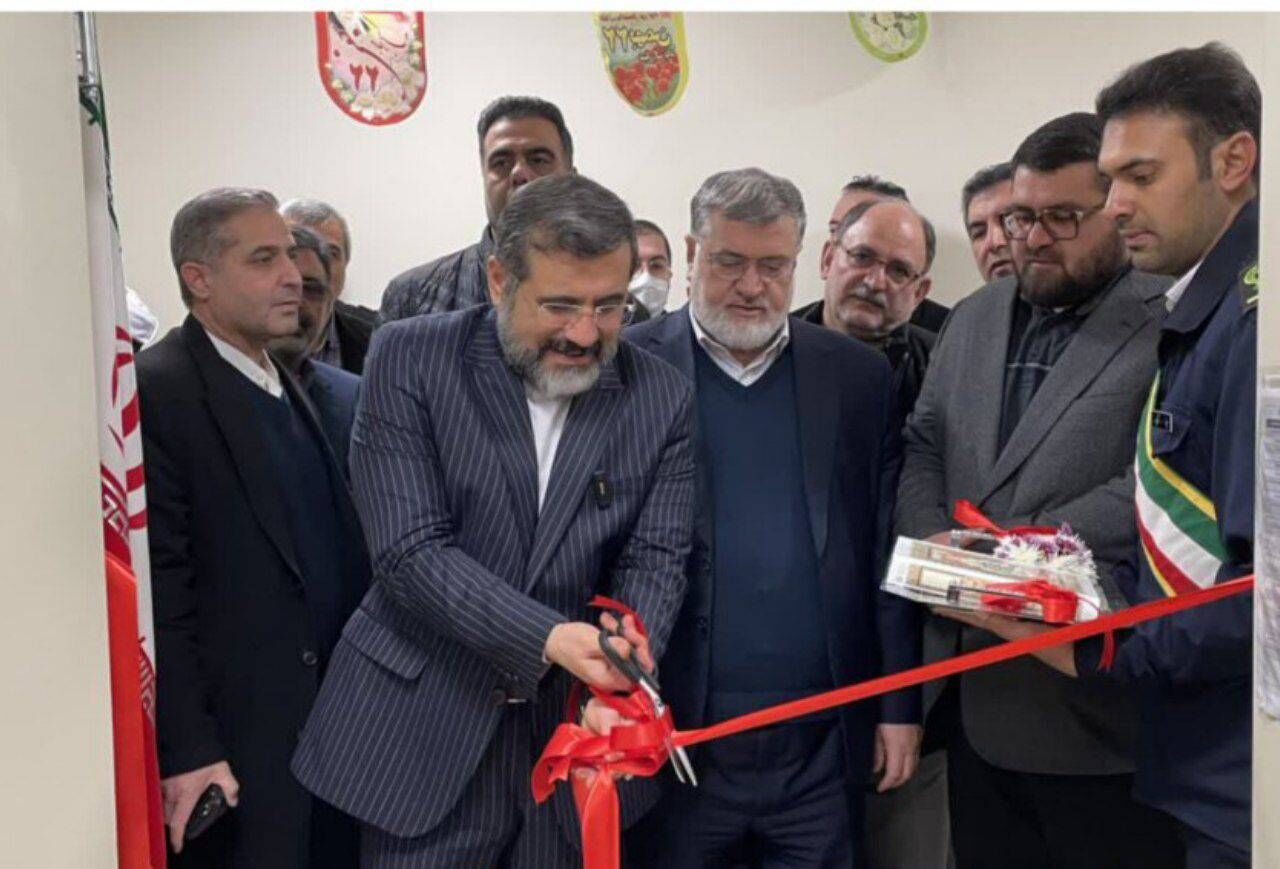 بخش های جدید بیمارستان امام (ره) ارومیه با حضور وزیر فرهنگ افتتاح شد