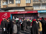 شرکت راهپیمایان ۲۲ بهمن در «آزمون گویندگی»/ رنگین کمان اقوام در غرفه‌های رادیویی