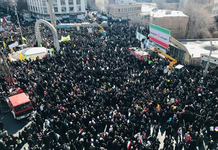 فرمانده نیروی دریایی ارتش: شکوه راهپیمایی ۲۲ بهمن پیام آشکار به دشمنان انقلاب است