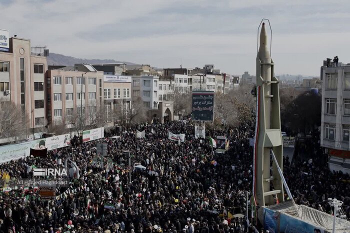 فرمانده نیروی دریایی ارتش: شکوه راهپیمایی ۲۲ بهمن پیام آشکار به دشمنان انقلاب است