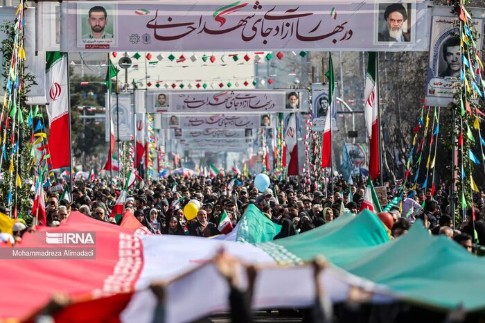 راهپیمایی ۲۲ بهمن با رنگ و بوی انتخاباتی؛ از اعلام شعارها تا تولد فهرست‌های جدید