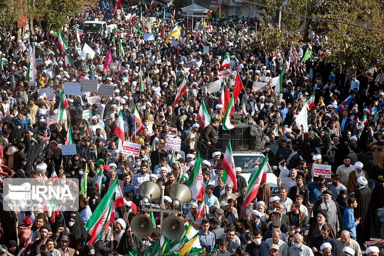 همراه با مردم ایران در بهار آزادی/ حاشیه ها و تصاویر دیدنی از جشن ۴۵ سالگی انقلاب اسلامی