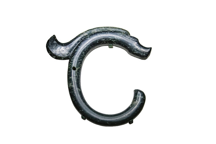 اژدها وارد میشود