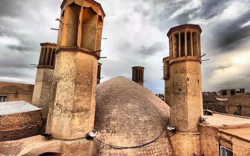 آب انبار "شش بادگیر" یزد؛ بنایی تاریخی و خیره کننده