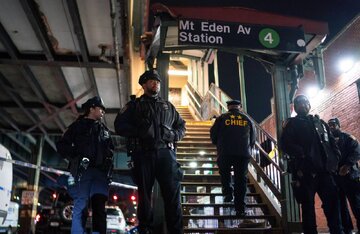 تیراندازی در متروی نیویورک یک کشته و پنج زخمی بر جای گذاشت