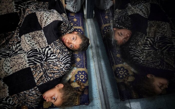 ۱۳۷ روز جنگ غزه؛ سرما و نبود غذا در روی زمین/ بمب و گلوله از آسمان