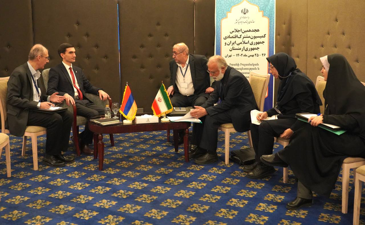 تاکید ایران و ارمنستان برای افزایش همکاریهای اقتصادی/ آمادگی تهران برای صادرات دارو