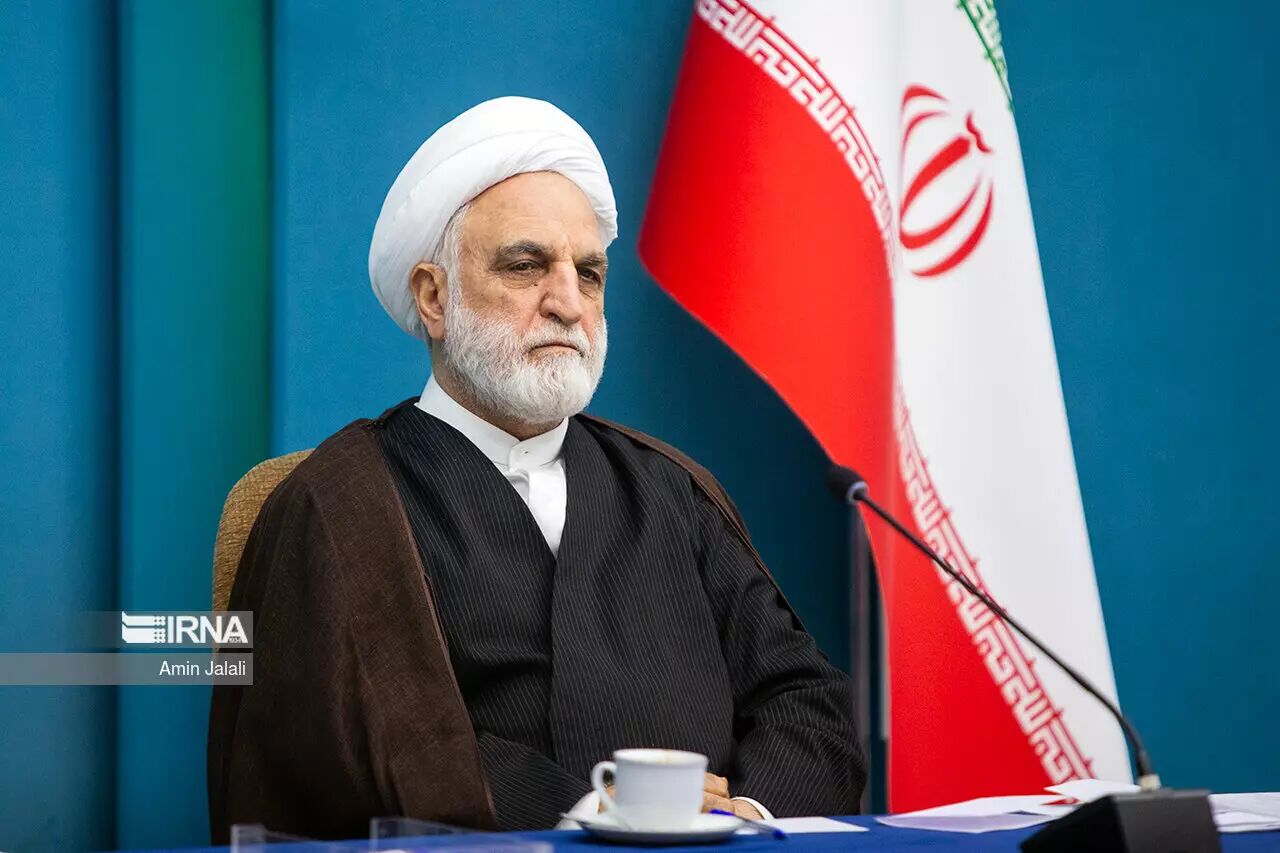 رئيس السلطة القضائية: ضرورة التعاون بين إيران والعراق واجبة من أجل تحقيق أمن العالم الإسلامي