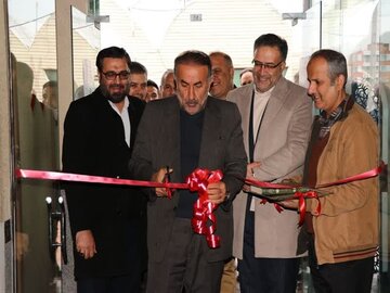 نمایشگاه هنرهای تجسمی منطقه یک ایثار در سنندج افتتاح شد