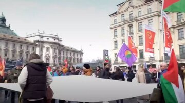 Des militants anti-guerre se rassemblent contre la conférence sur la sécurité de Munich