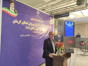 استاندار کرمان: باشگاه‌ها در حمایت از قهرمانان کوتاهی می‌کنند