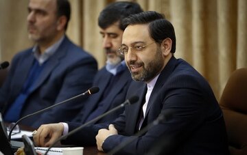 استاندار آذربایجان شرقی: احزاب نباید به باشگاه سهم خواهی تبدیل شوند