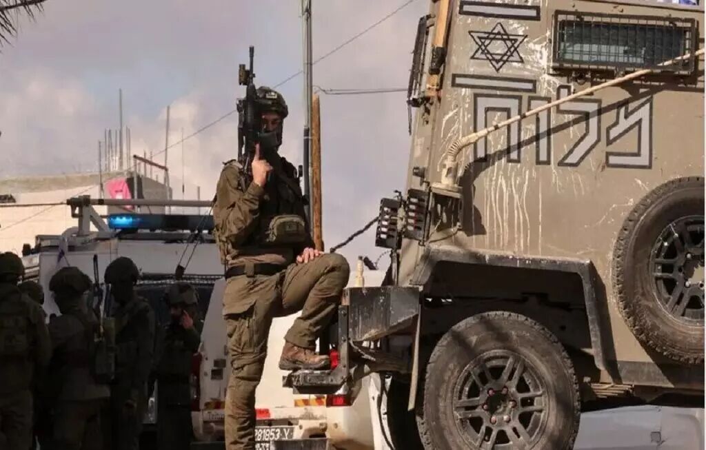 قوات الاحتلال الصهيوني تنفذ هجمات عديدة على مناطق الضفة الغربية