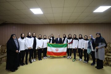 دیدار وزیر ورزش با بانوان مدال‌آور دوومیدانی در مسابقات قهرمانی آسیا + فیلم