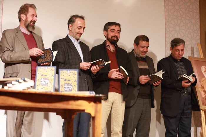 کتاب «درآمدی بر هویت ملی در اندیشه حضرت آیتاللهالعظمی خامنهای» رونمایی شد