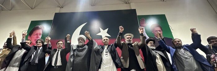 تغییر راهبرد حزب عمران خان برای حضور در پارلمان و تشکیل دولت