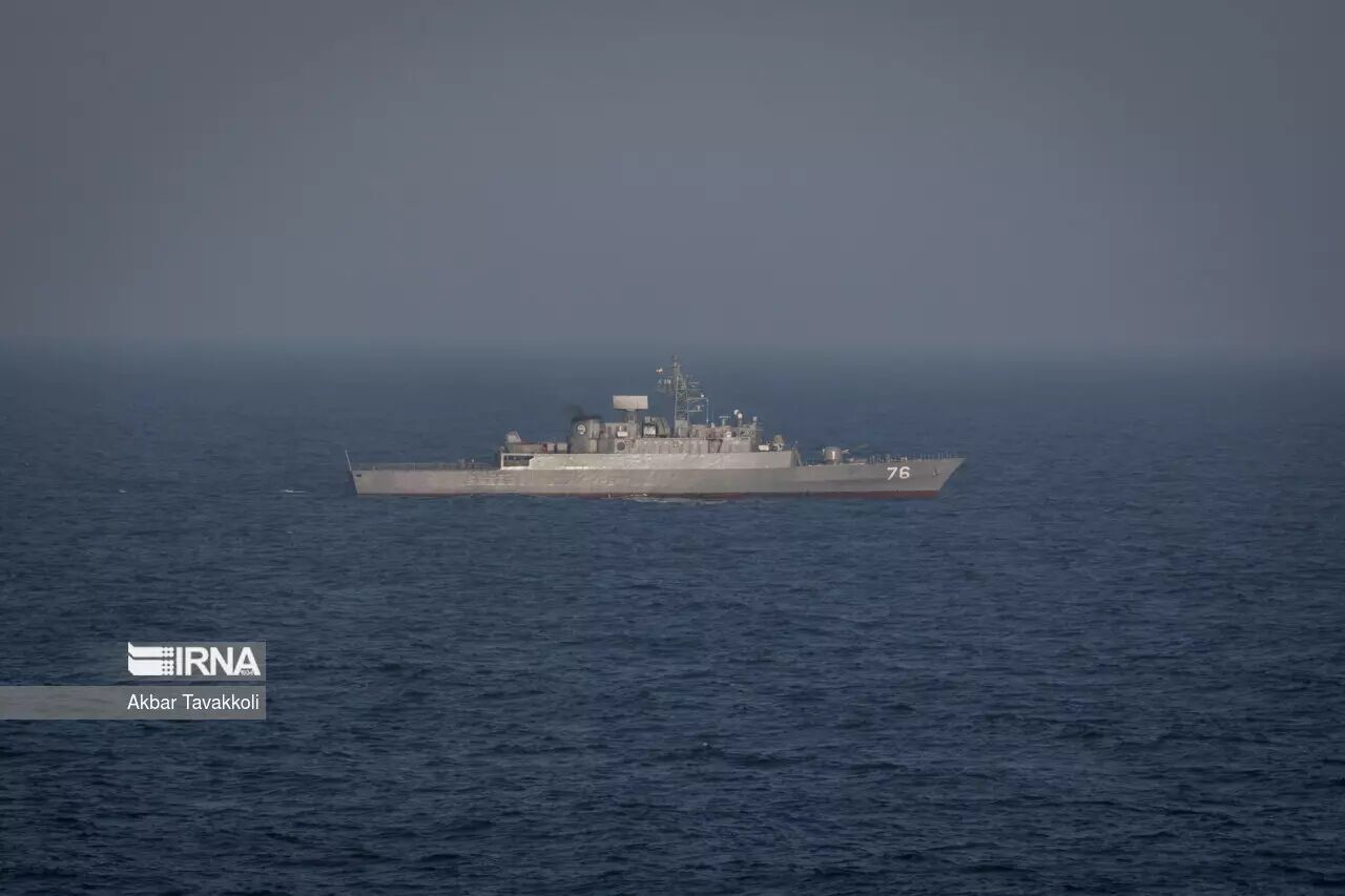 Ataque con misiles a un barco estadounidense en Adén, Yemen