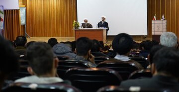 نشست پرسش و پاسخ ۲ داوطلب انتخاباتی خبرگان رهبری با دانشجویان در فردیس برگزار شد