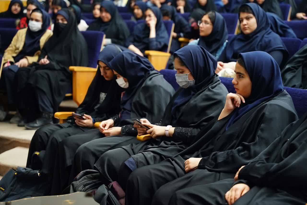 ۲۰۰ تئاتر درباره سواد رسانه‌ای برای دانش‌آموزان اصفهانی اجرا شد