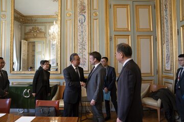 تاکید پکن و پاریس بر تقویت همکاری راهبردی برای گسترش صلح در جهان