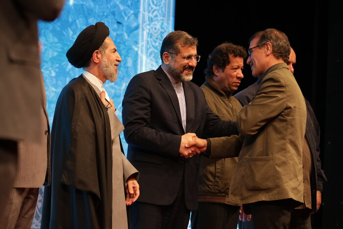 همایش سوختگان وصل یک شجره طیبه است