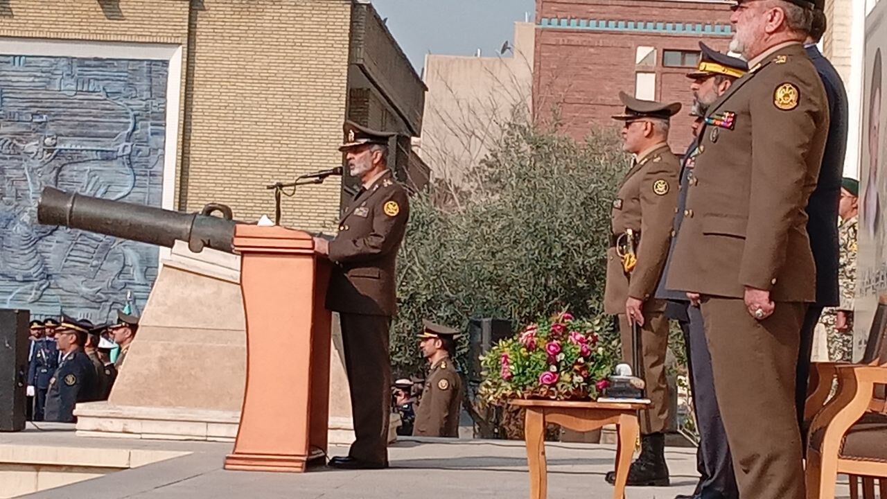 سرلشکر موسوی: دانش‌آموختگان رویکرد تحولی در فرماندهی و مدیریت داشته باشند