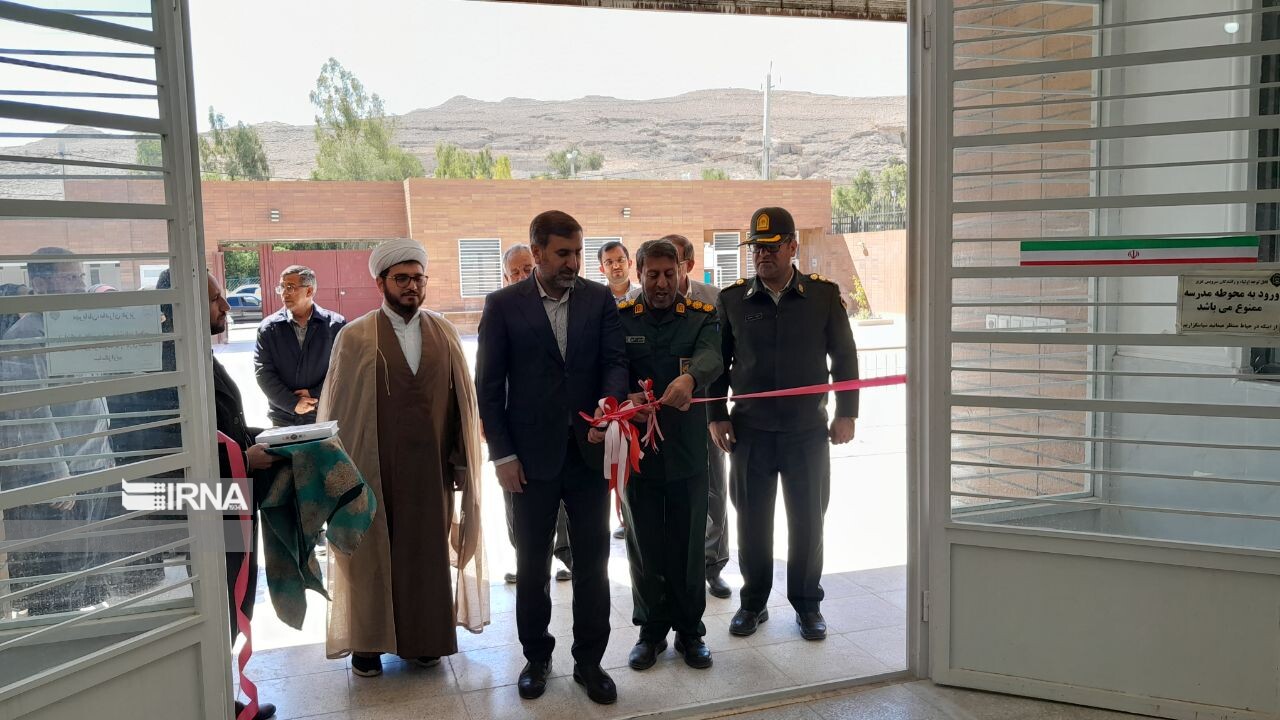 سپاه پاسداران  ۲۰ طرح عمرانی و فرهنگی در لارستان افتتاح کرد