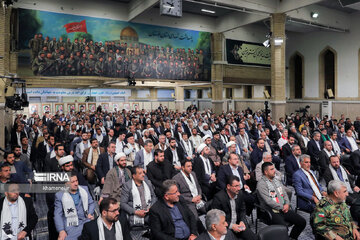 Líder Supremo de Irán recibe a los organizadores del Congreso Nacional de Conmemoración de 24.000 Mártires de Juzestán
