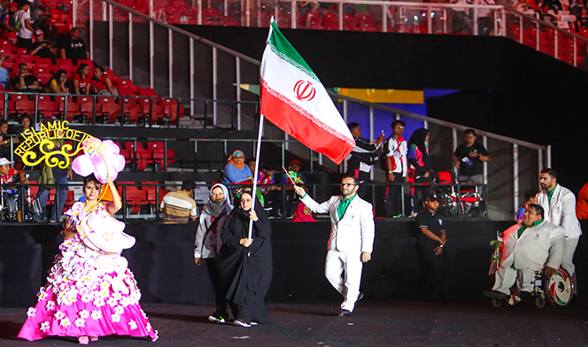 مادر قهرمان مروج ارزشهای ایرانی - اسلامی در چین