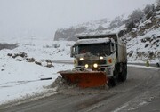 بارش برف مسیرهای فرعی در خراسان جنوبی را بست