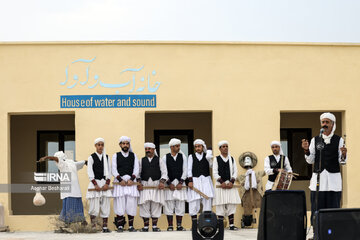 Festival del agua y sonido en el sur de Irán